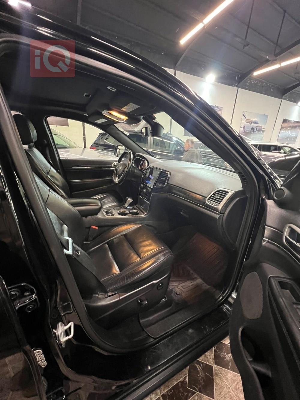 جيب جراند شيروكي